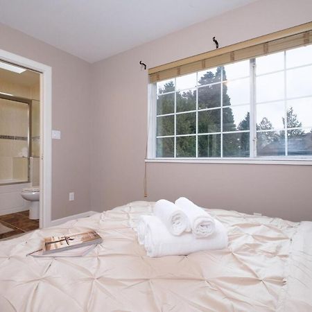 Spacious 4Br W Ensuites Mins To Downtown Yvr Ubc Vancouver Bagian luar foto