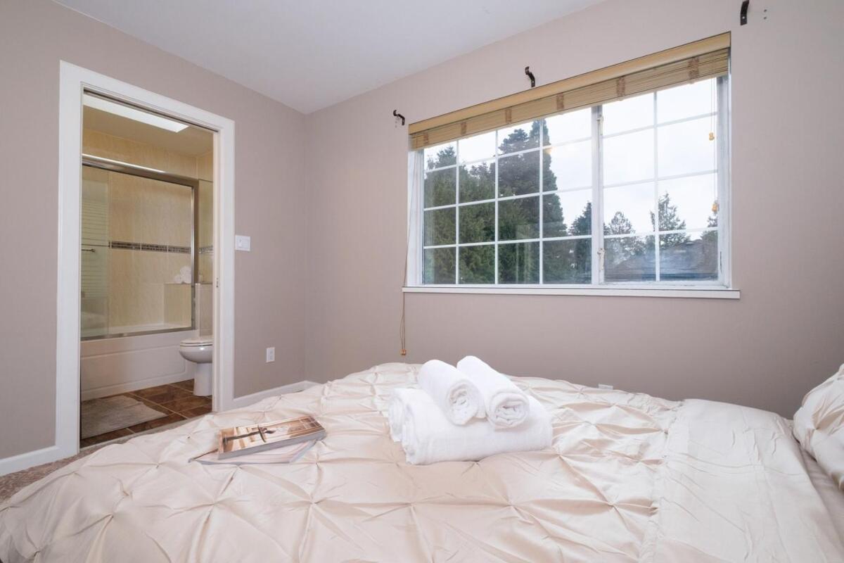 Spacious 4Br W Ensuites Mins To Downtown Yvr Ubc Vancouver Bagian luar foto