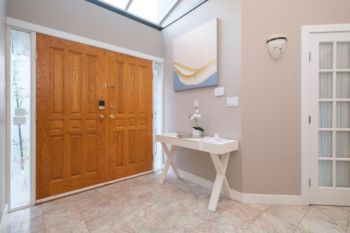 Spacious 4Br W Ensuites Mins To Downtown Yvr Ubc Vancouver Bagian luar foto