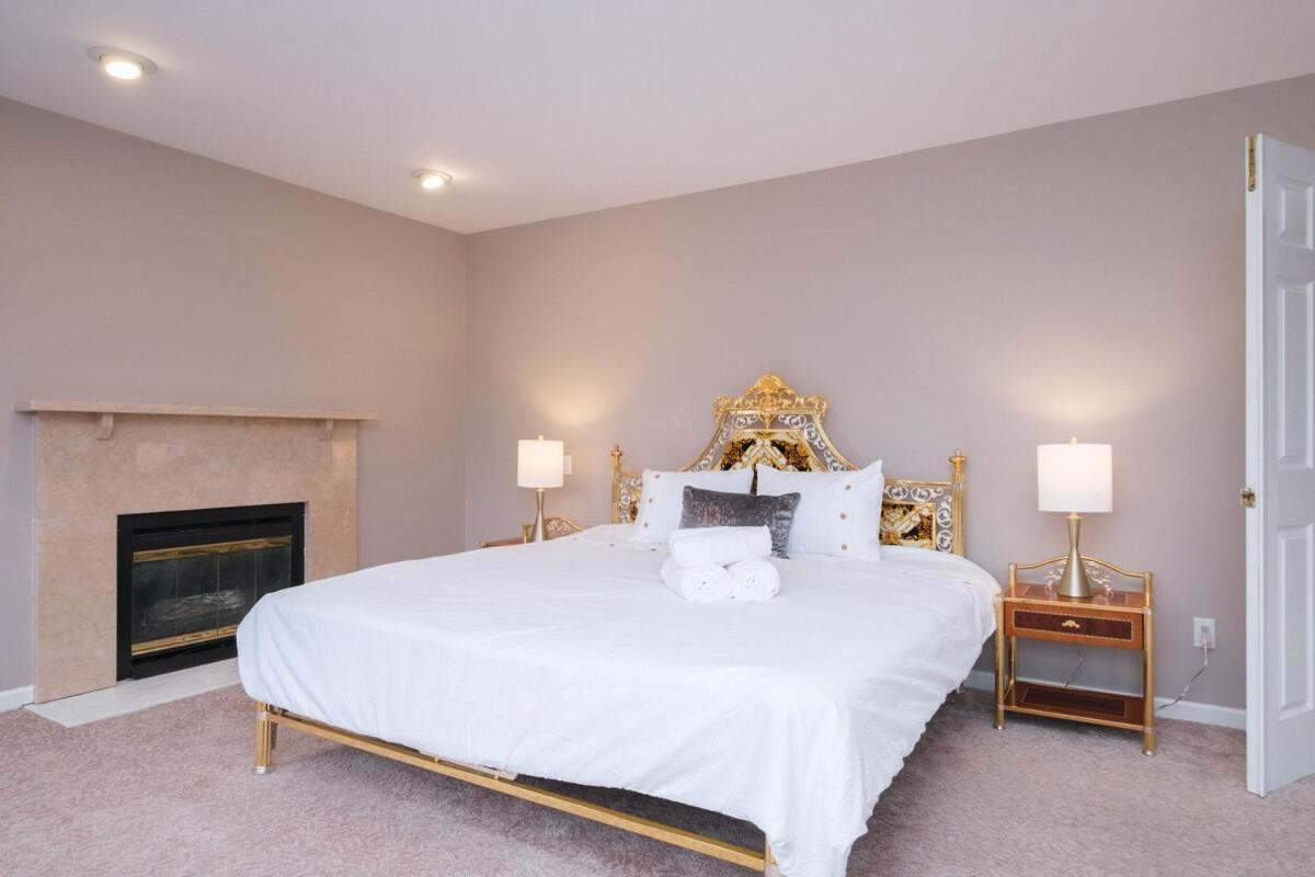 Spacious 4Br W Ensuites Mins To Downtown Yvr Ubc Vancouver Bagian luar foto