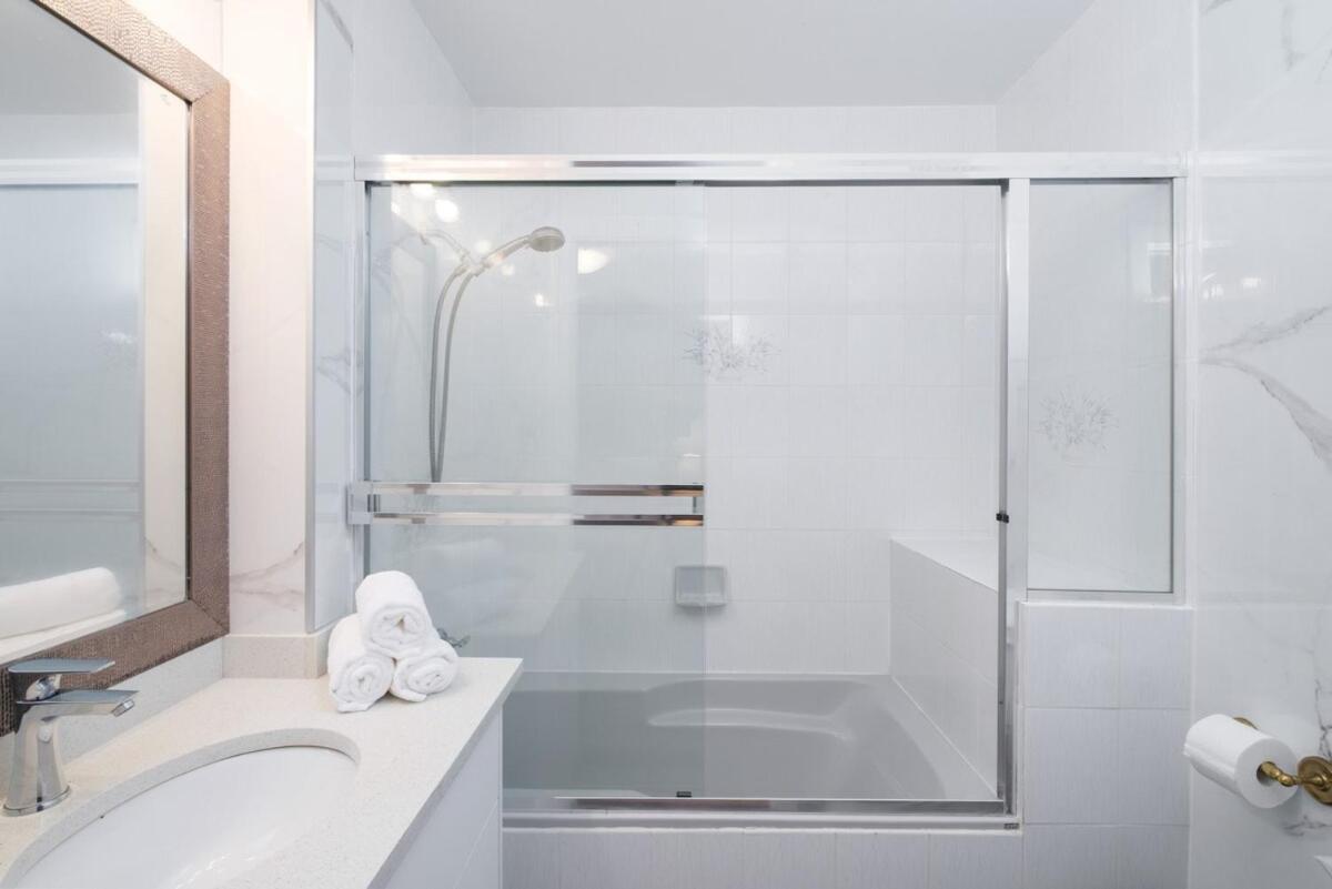Spacious 4Br W Ensuites Mins To Downtown Yvr Ubc Vancouver Bagian luar foto