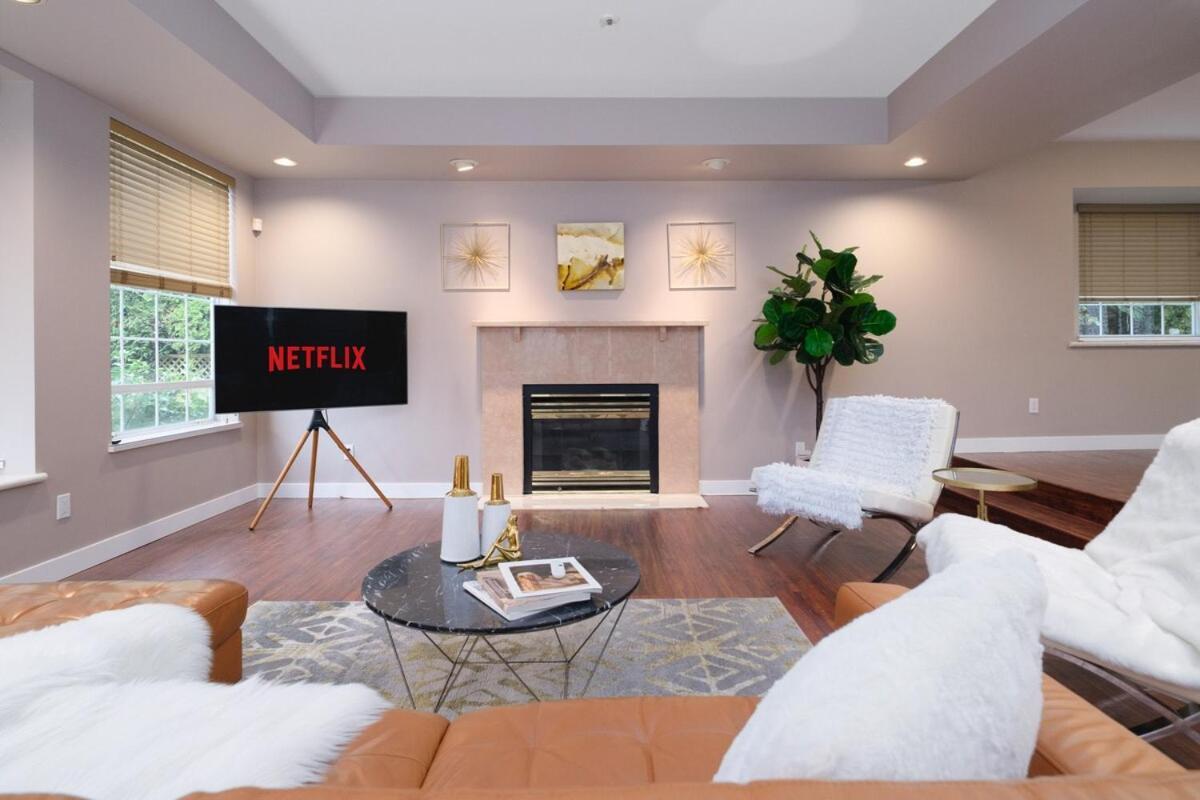Spacious 4Br W Ensuites Mins To Downtown Yvr Ubc Vancouver Bagian luar foto